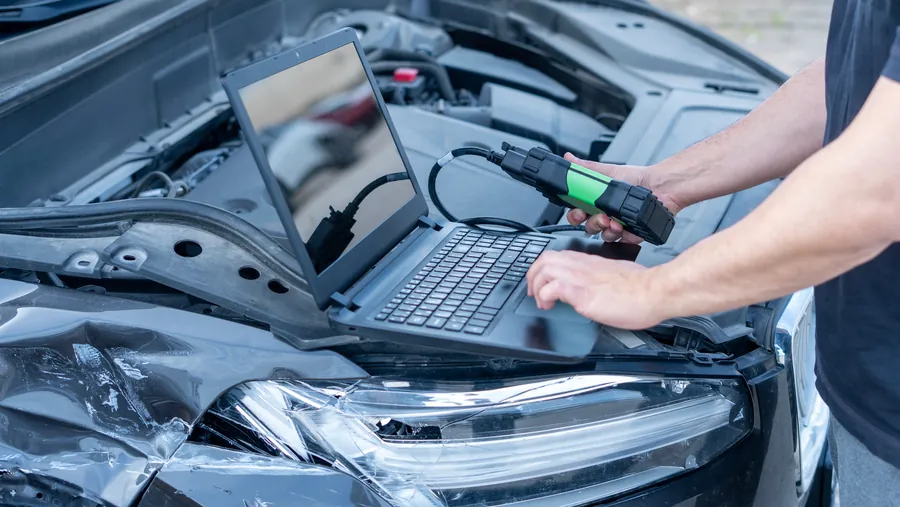 Diagnostic électronique d’un véhicule à l’ordinateur